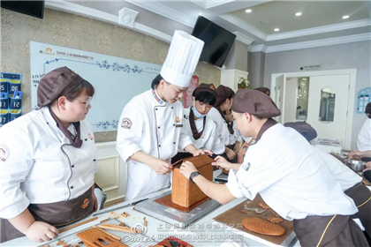 学西点要多少钱