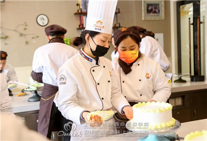 学西点哪个学校好