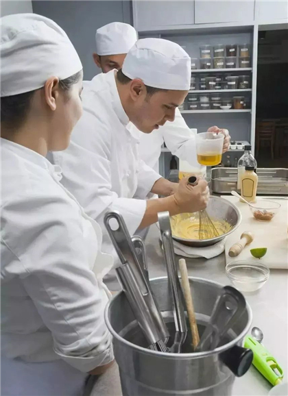 蛋糕培训班学费多少