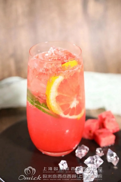 柠檬红柚气泡水